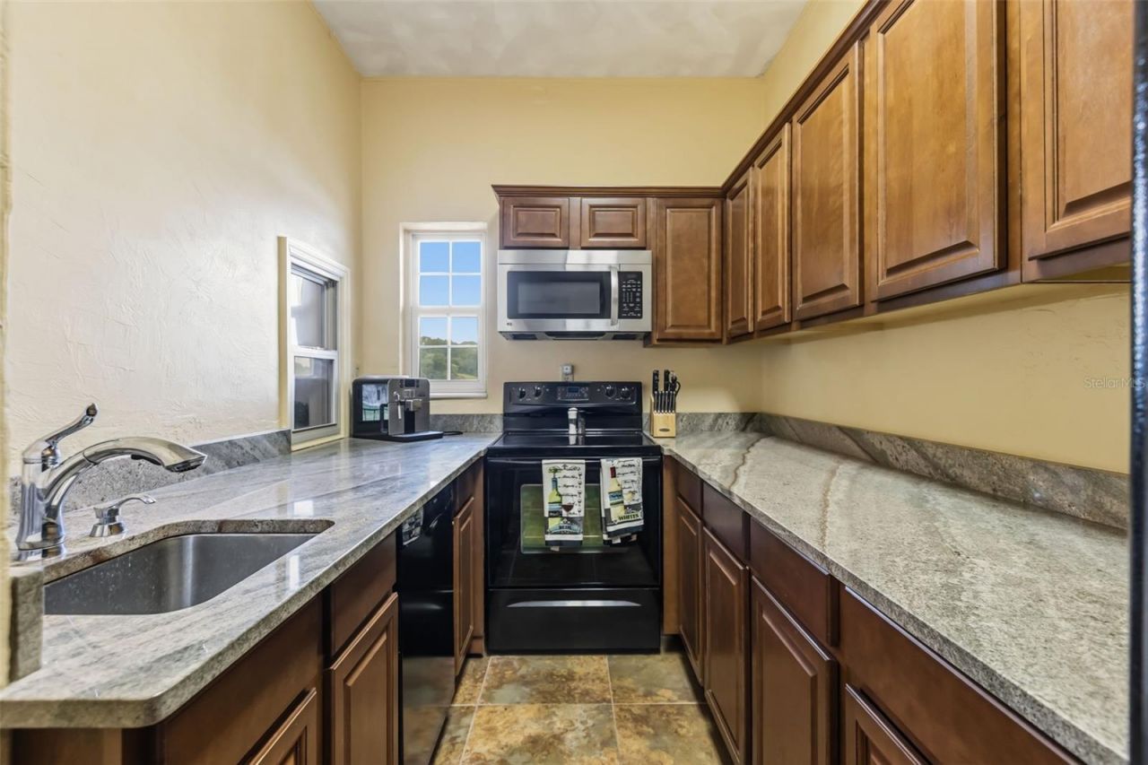 1909 Country Club Drive , Eustis, FL 32726 Photo