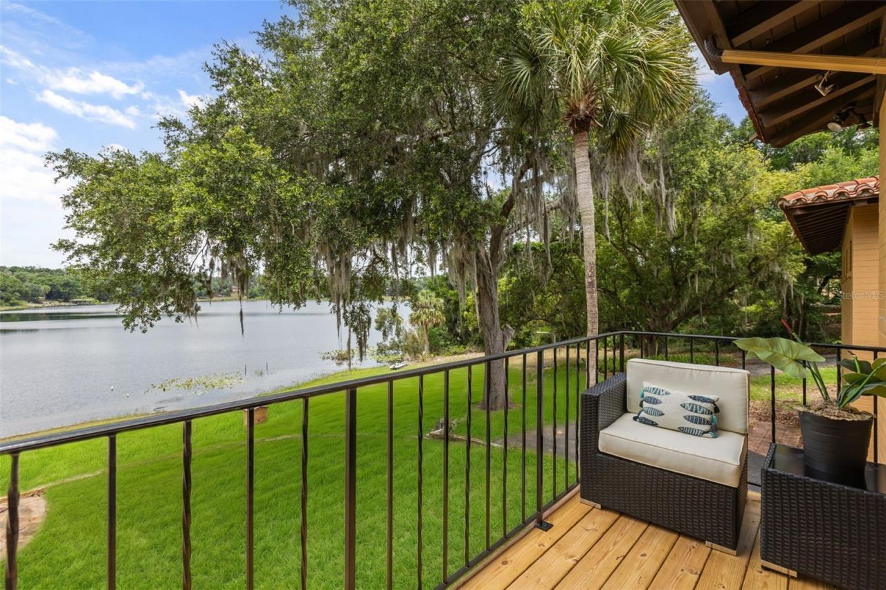 1909 Country Club Drive , Eustis, FL 32726 Photo