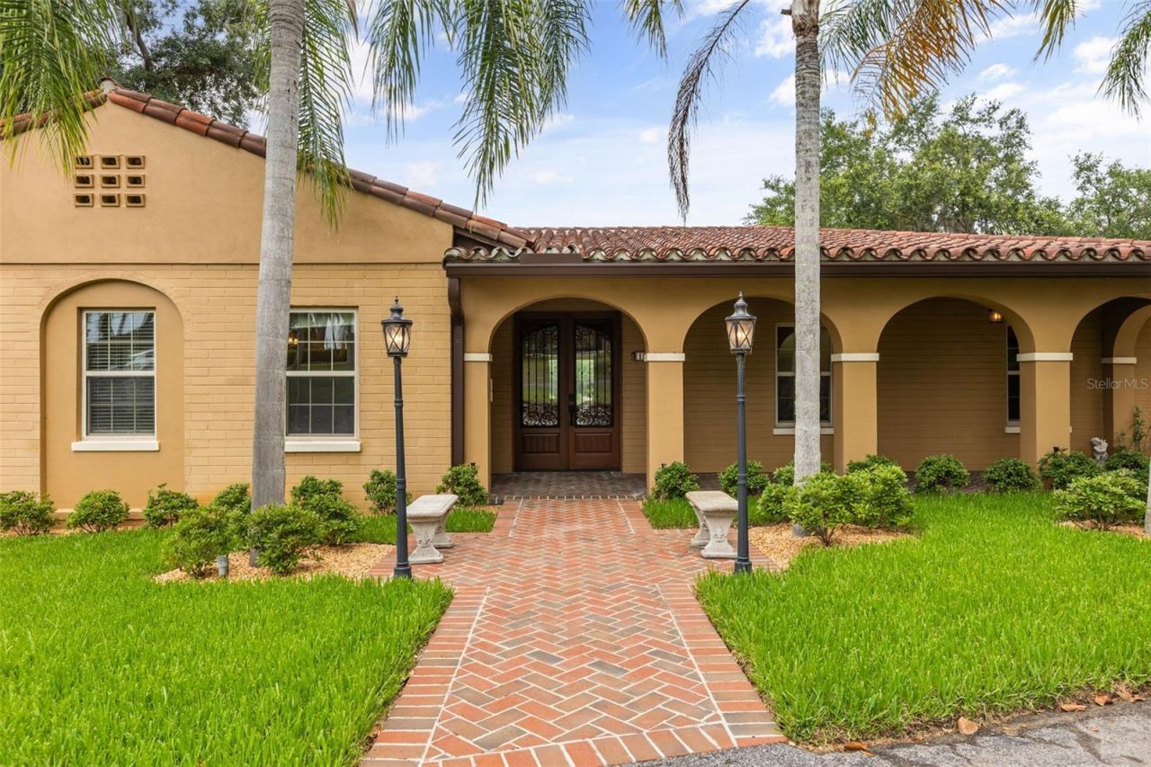 1909 Country Club Drive , Eustis, FL 32726 Photo