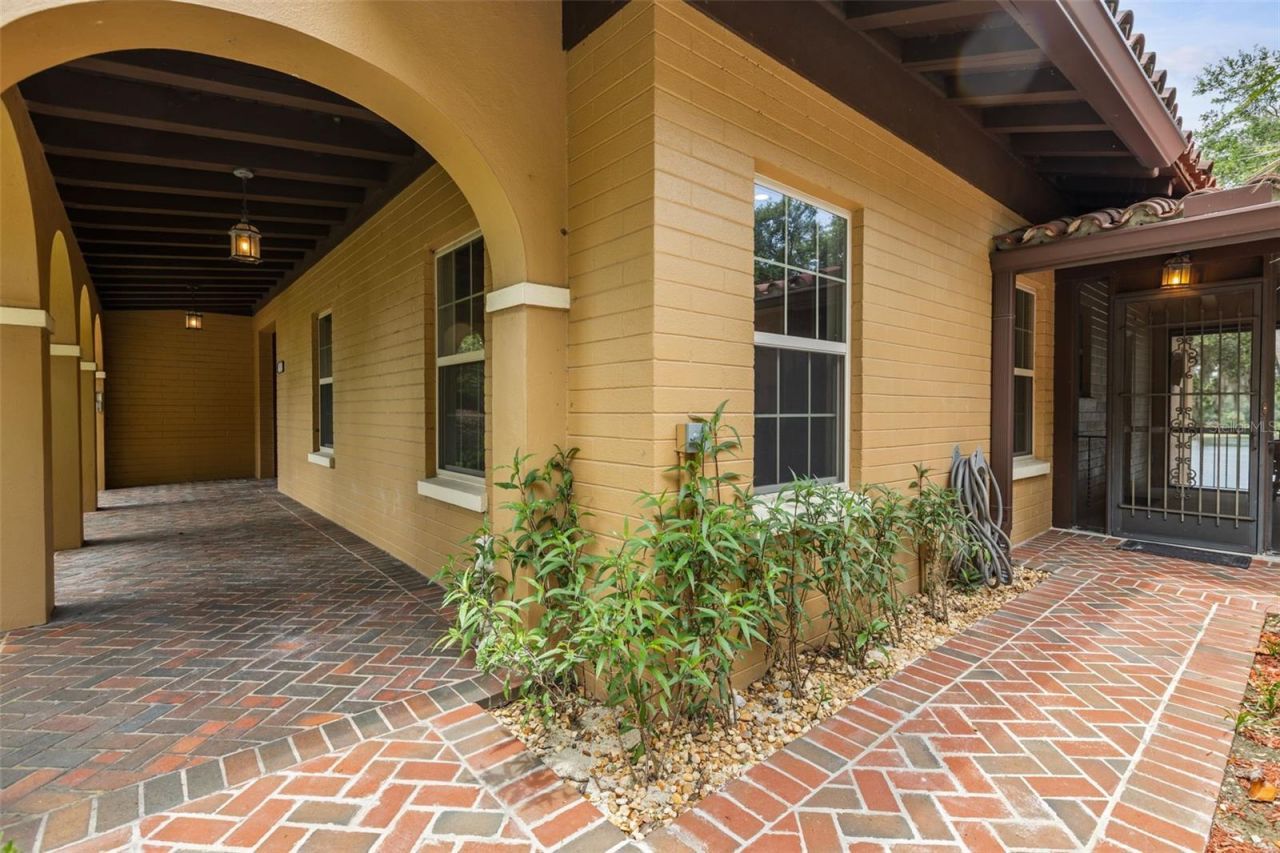 1909 Country Club Drive , Eustis, FL 32726 Photo