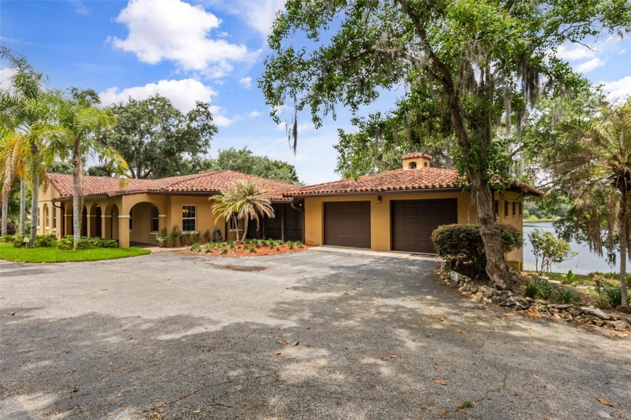 1909 Country Club Drive , Eustis, FL 32726 Photo