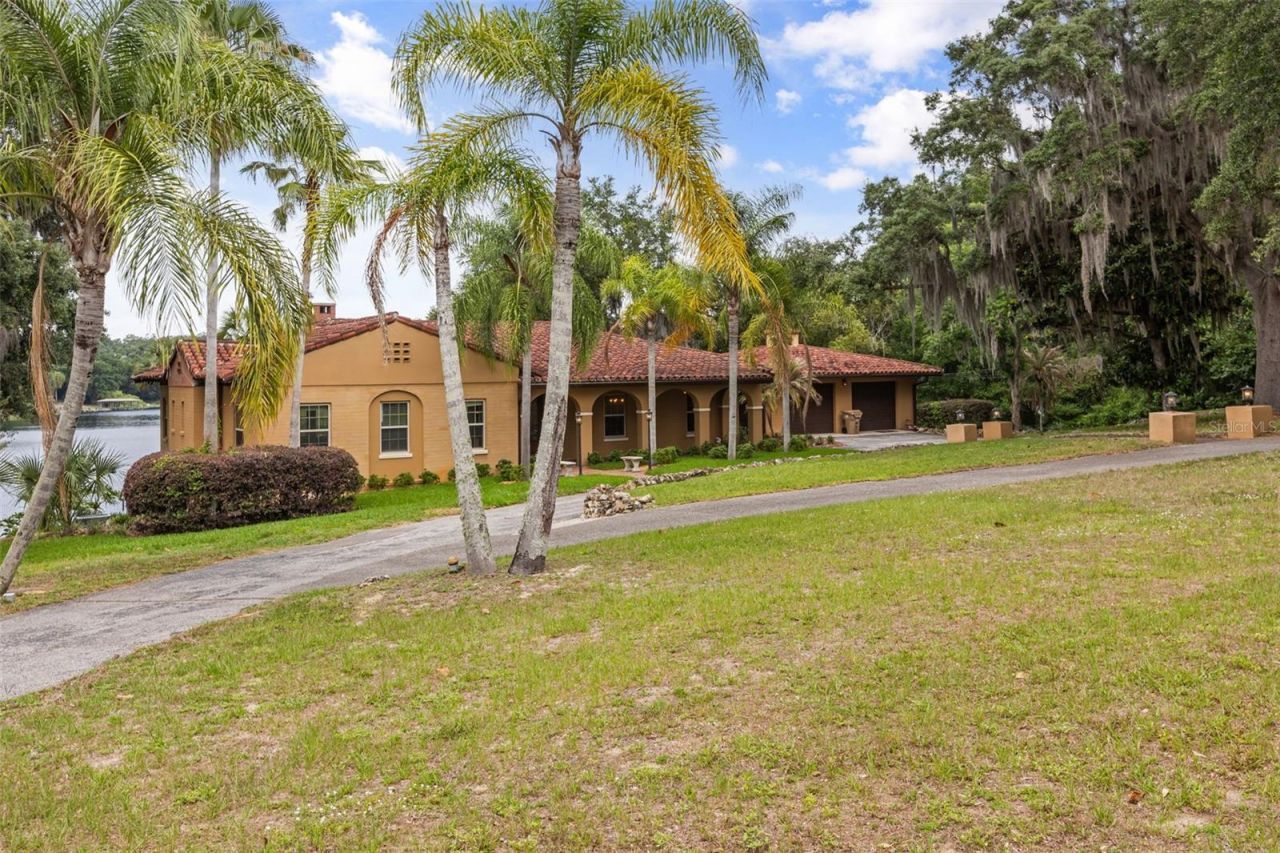 1909 Country Club Drive, Eustis, FL 32726 Photo