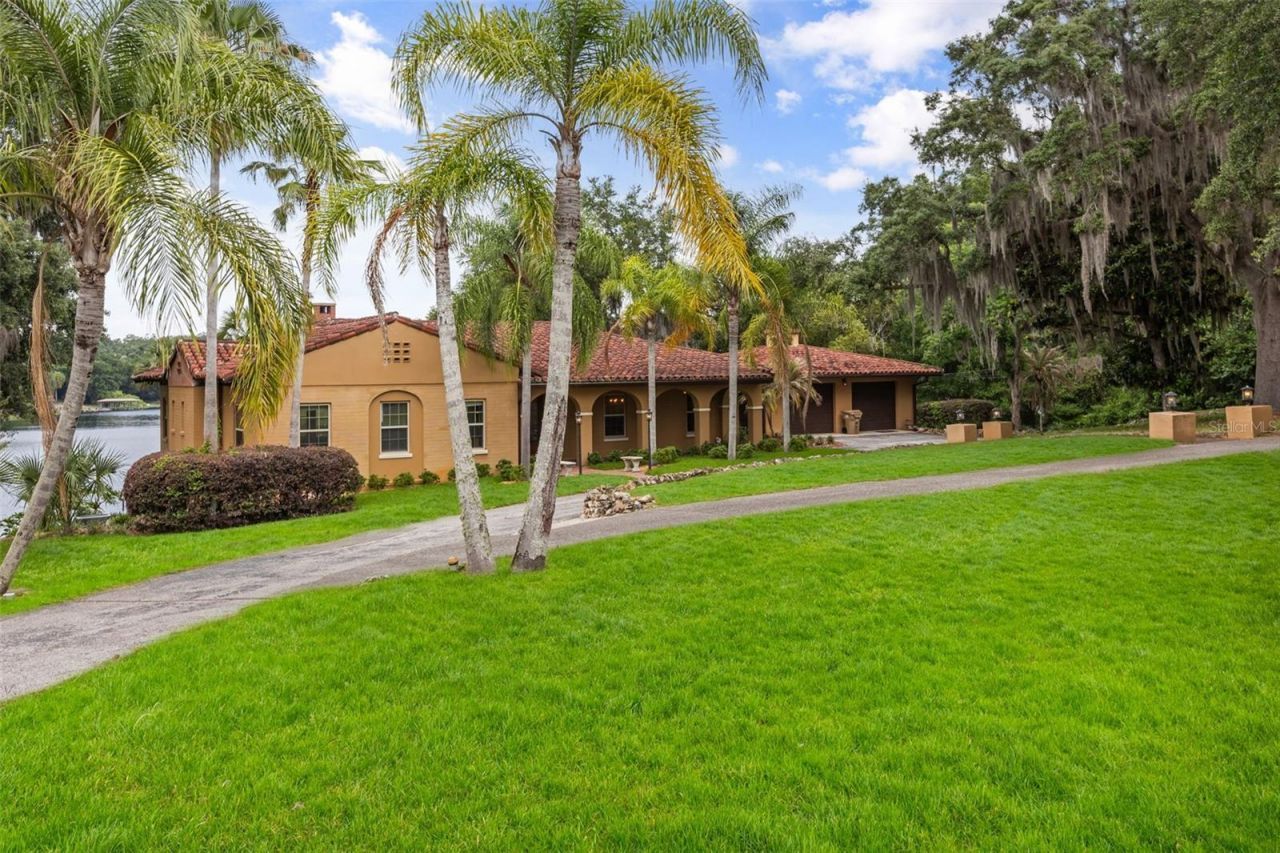 1909 Country Club Drive , Eustis, FL 32726 Photo