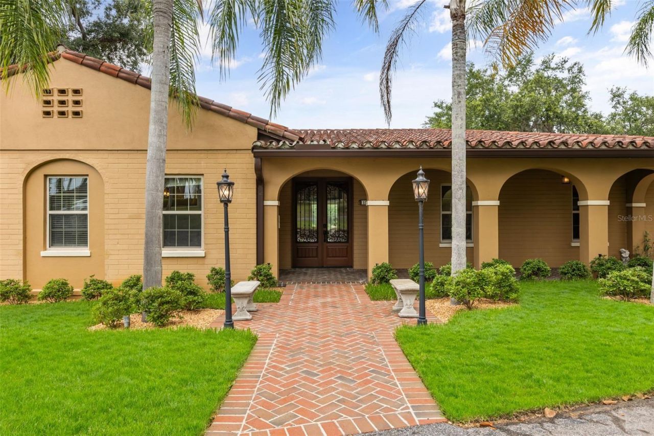 1909 Country Club Drive , Eustis, FL 32726 Photo