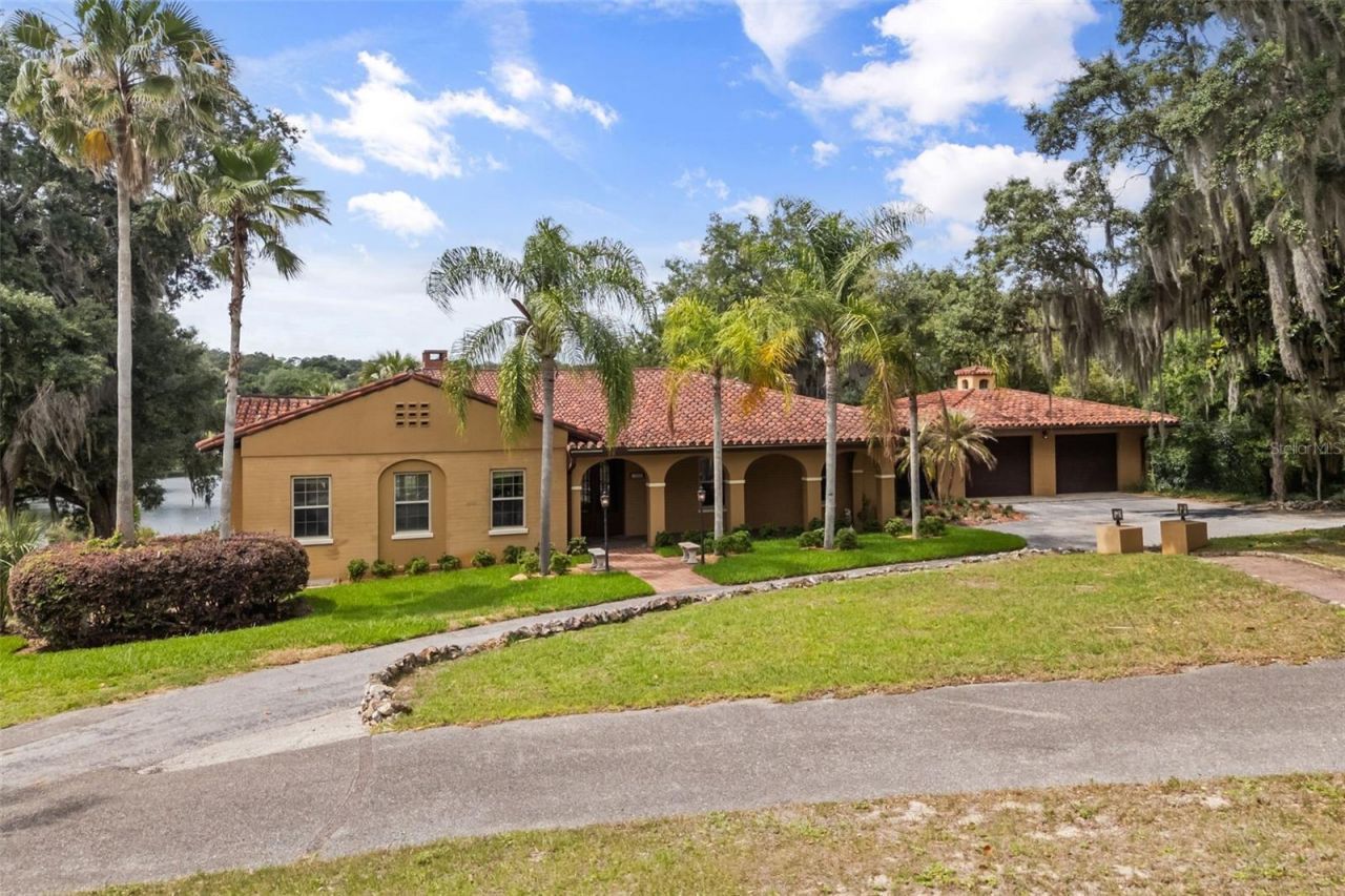 1909 Country Club Drive, Eustis, FL 32726 Photo