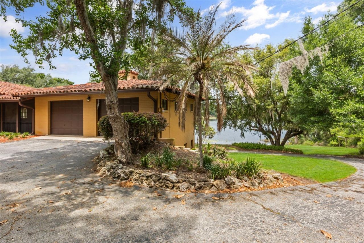 1909 Country Club Drive , Eustis, FL 32726 Photo