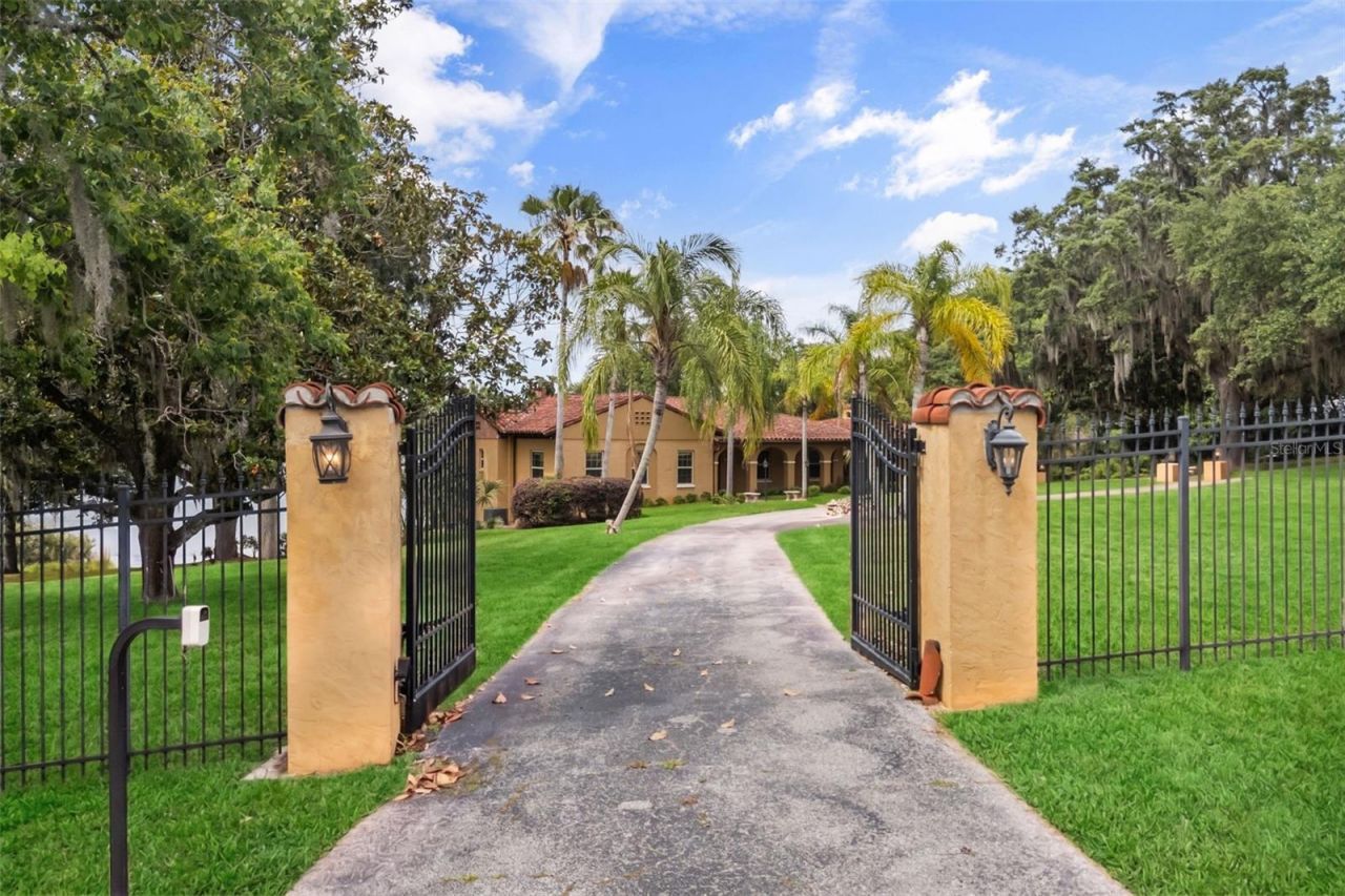 1909 Country Club Drive , Eustis, FL 32726 Photo