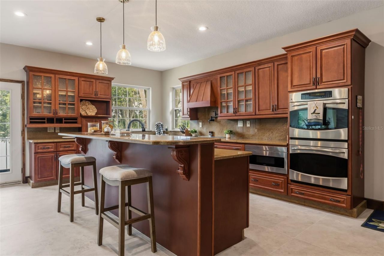 1909 Country Club Drive , Eustis, FL 32726 Photo