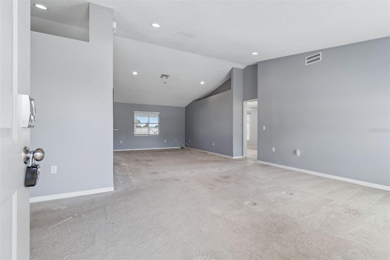 6352 Prominence Point Drive, Lakeland, FL 33813 Photo