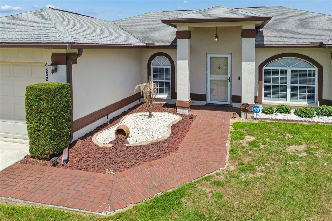 6352 Prominence Point Drive, Lakeland, FL 33813 Photo