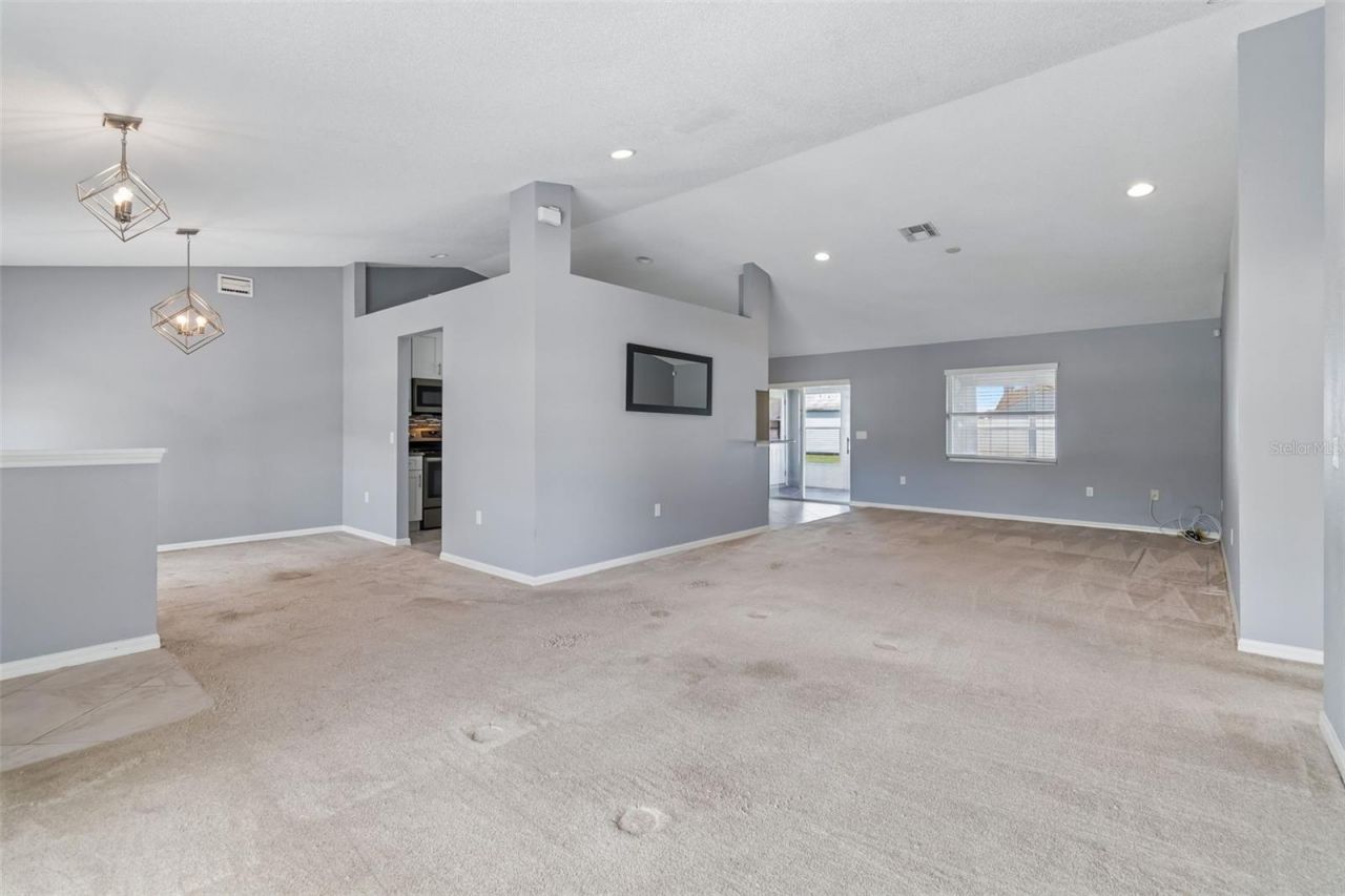 6352 Prominence Point Drive, Lakeland, FL 33813 Photo