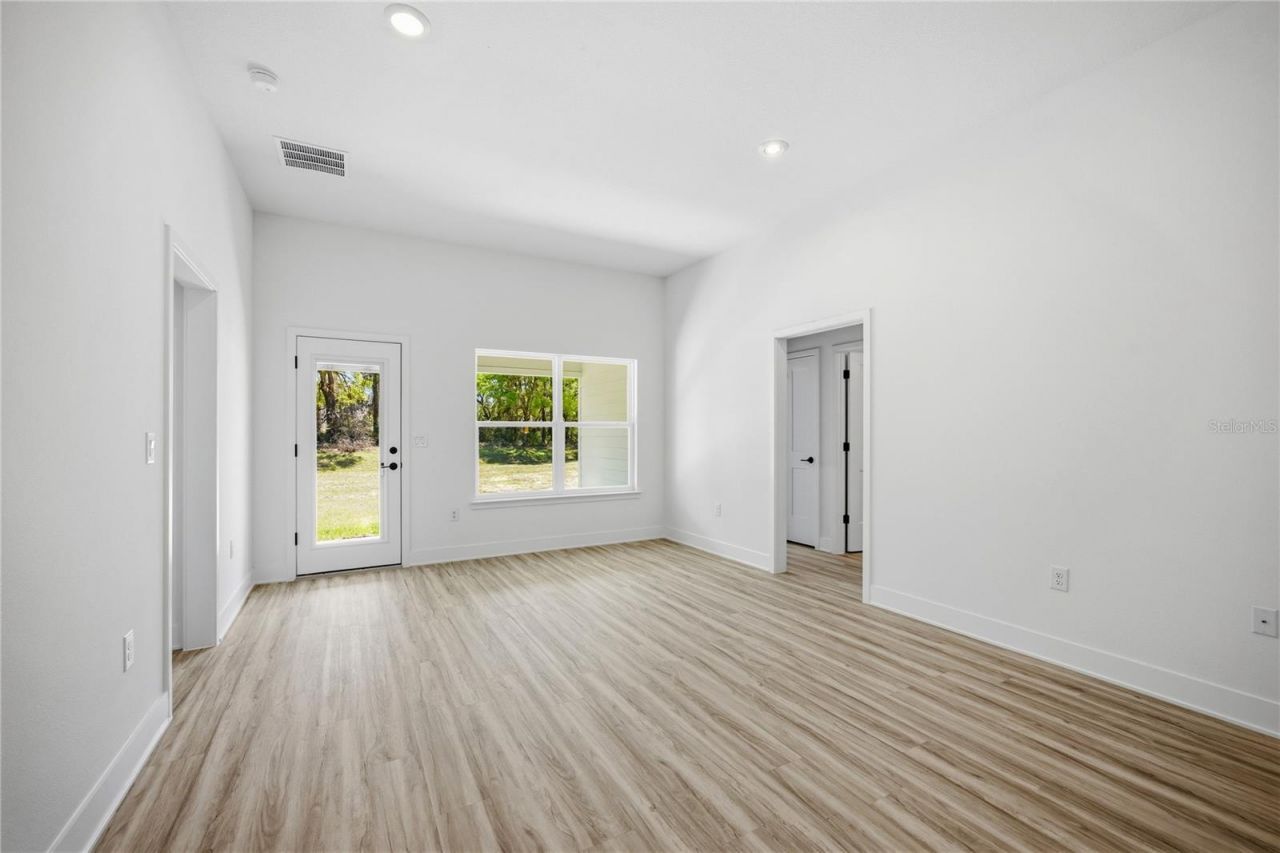 2590 SW 250th Terrace , Newberry, FL 32669 Photo