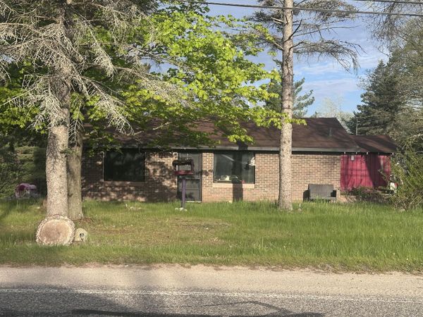 1427 N Abbe Road, Fairview, MI 48621