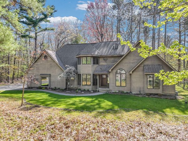 10580 Eastridge Court, Roscommon, MI 48653