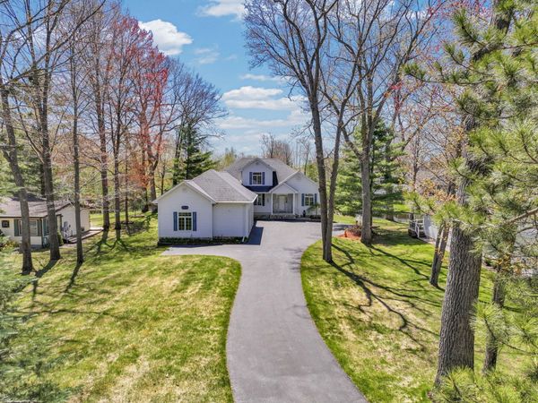 2185 E Houghton Lake Drive, Houghton Lake, MI 48629