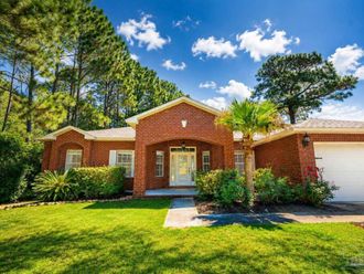 1842 Seahawk Ln Navarre, FL 32566