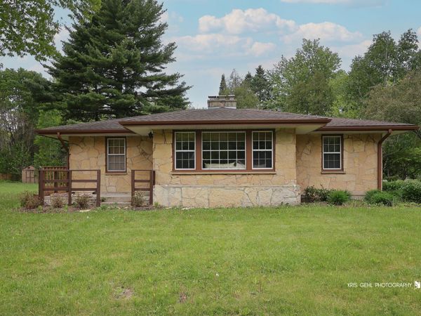 3320 Sharon Place , Zion, IL 60099