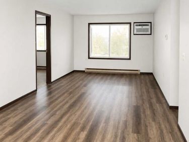808 Hills Avenue , Unit S207, Jackson, MN 56143