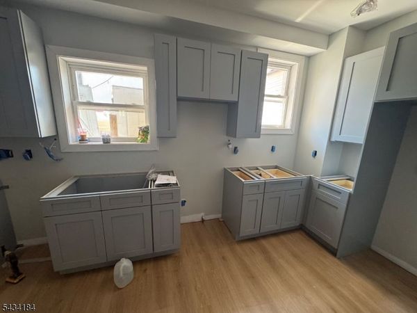 160 Pacific St, Unit 2, Newark, NJ 07105
