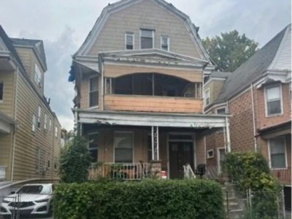 199 Amherst St, East Orange, NJ 07018
