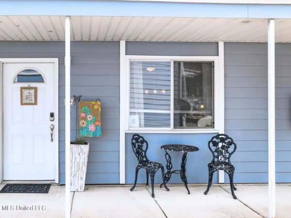 1664 Beach Boulevard, Biloxi, MS 39531