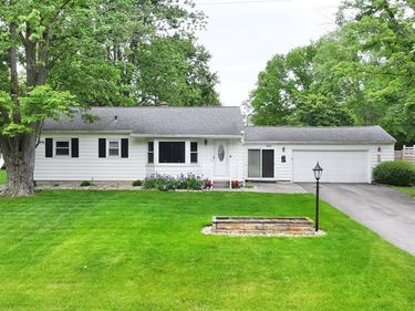 633 Bendle Ave, Shelby, OH 44875