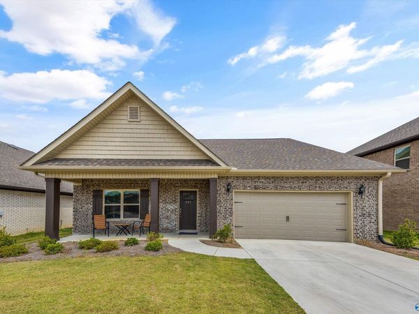 107 Barlow Way, Owens Cross Roads, AL 35763