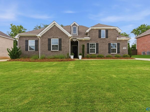 309 Creek Grove Avenue, New Market, AL 35761