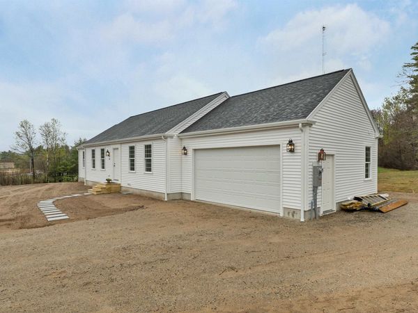 12 Piper Street, Franklin, NH 03235