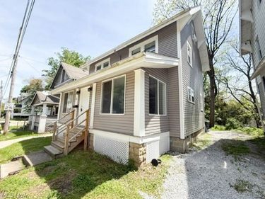 73 Belvidere Way, Akron, OH 44302