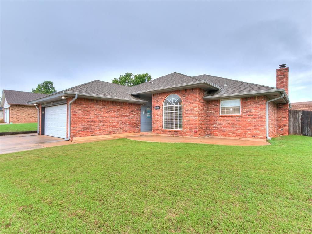1653 NE 9th Street Moore, OK 