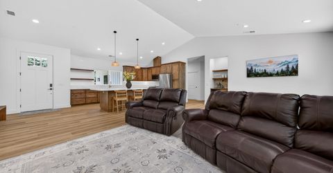 920 Long Iron Drive, Lake Almanor, CA 96020 Photo
