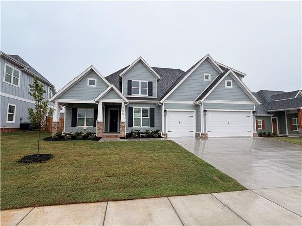 2706 Lunar Avenue , Lowell, AR 72745
