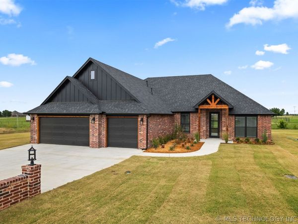 13623 N 58th East Avenue , Collinsville, OK 74021