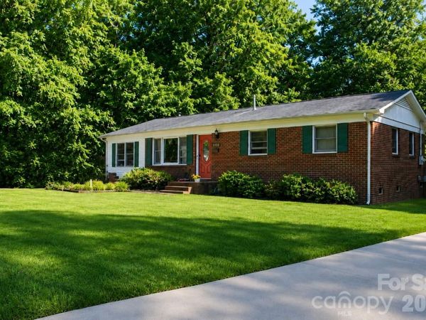 1122 Zion Court , Charlotte, NC 28209
