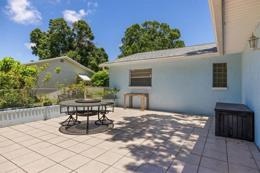 1735 40th Avenue, Vero Beach, FL 32960 Photo