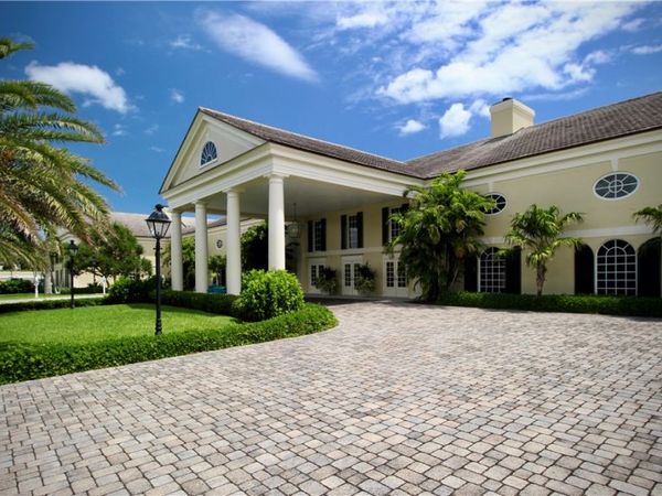 400 Beach Road, Unit 246, Indian River Shores, FL 32963