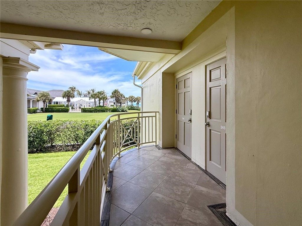 400 Beach Road, Unit 246, Indian River Shores, FL 32963 Photo