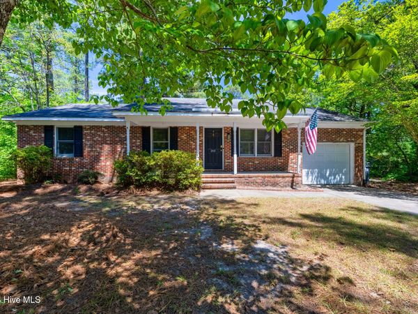 200 Sandhills Circle, Pinehurst, NC 28374