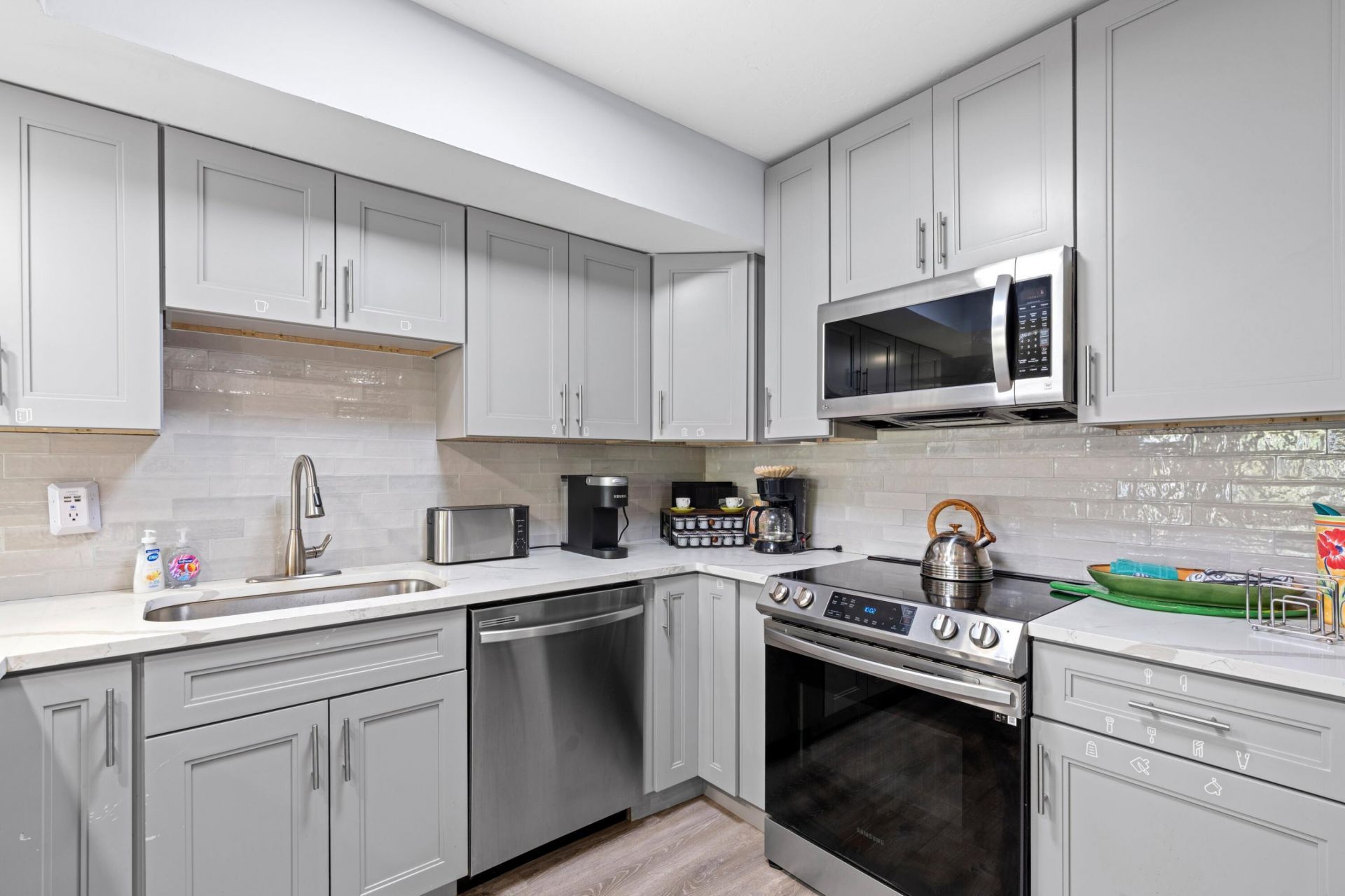 702 W Bloxham Street, Lantana, FL 33462 Photo