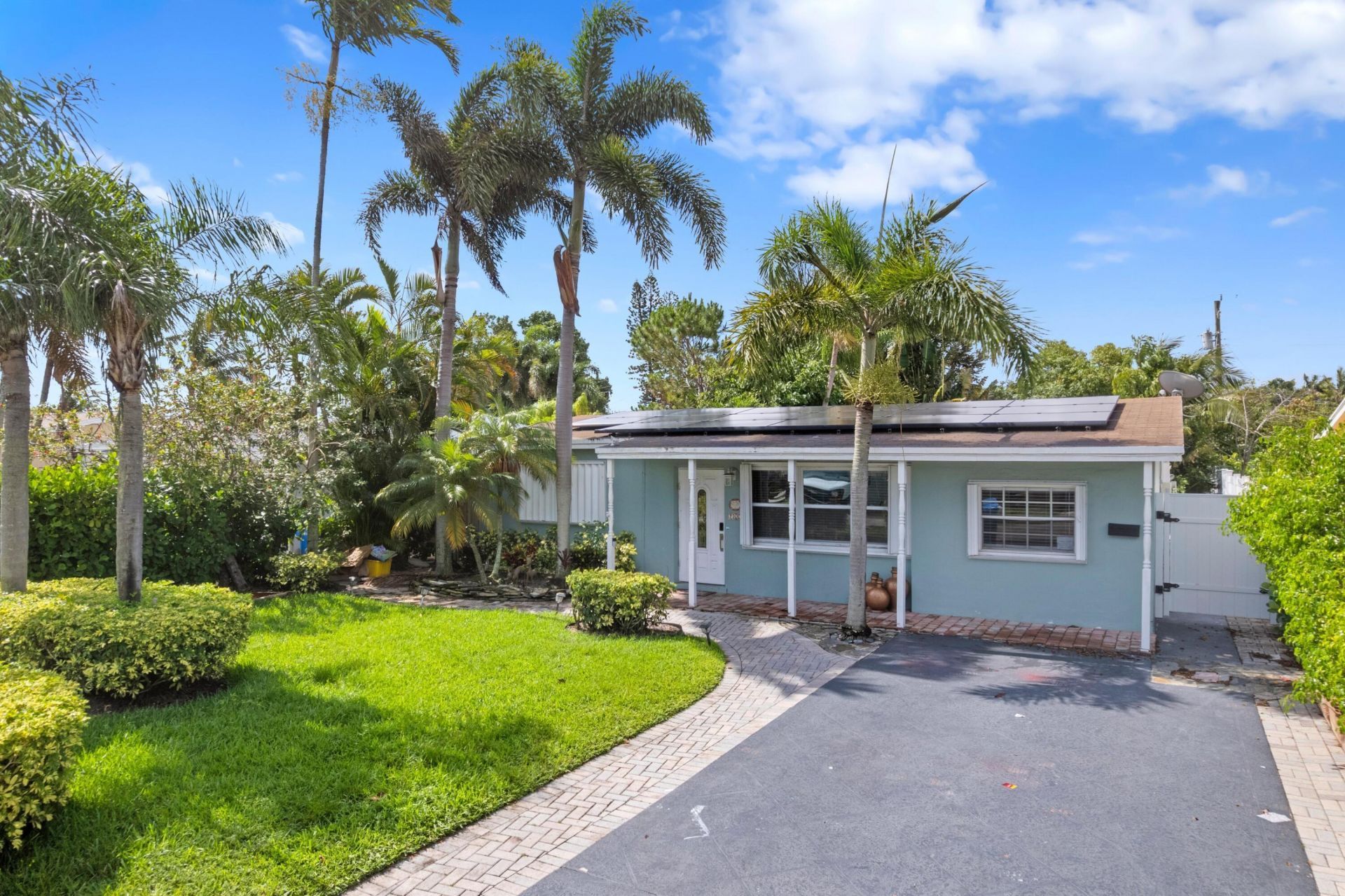 702 W Bloxham Street, Lantana, FL 33462 Photo