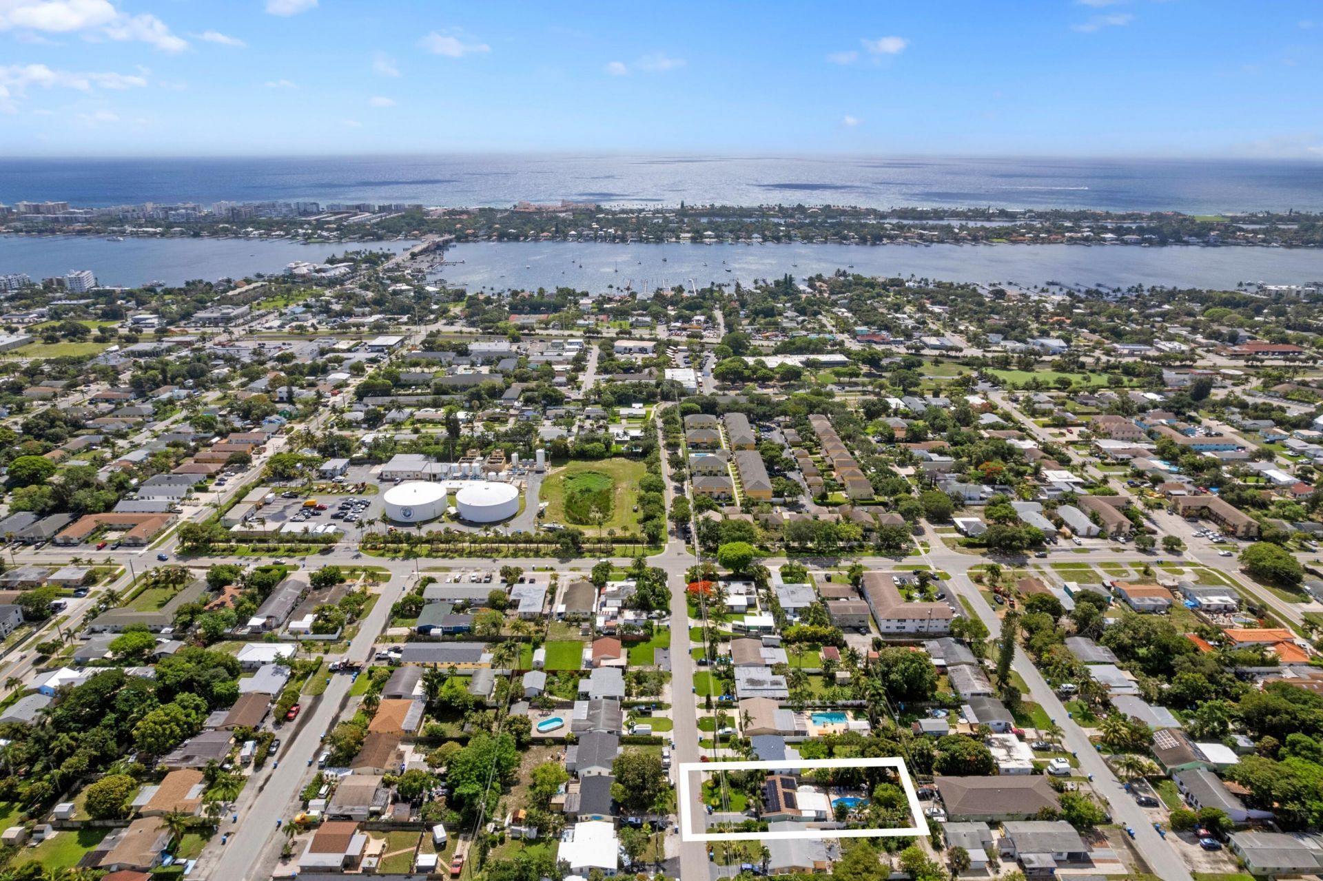 702 W Bloxham Street, Lantana, FL 33462 Photo