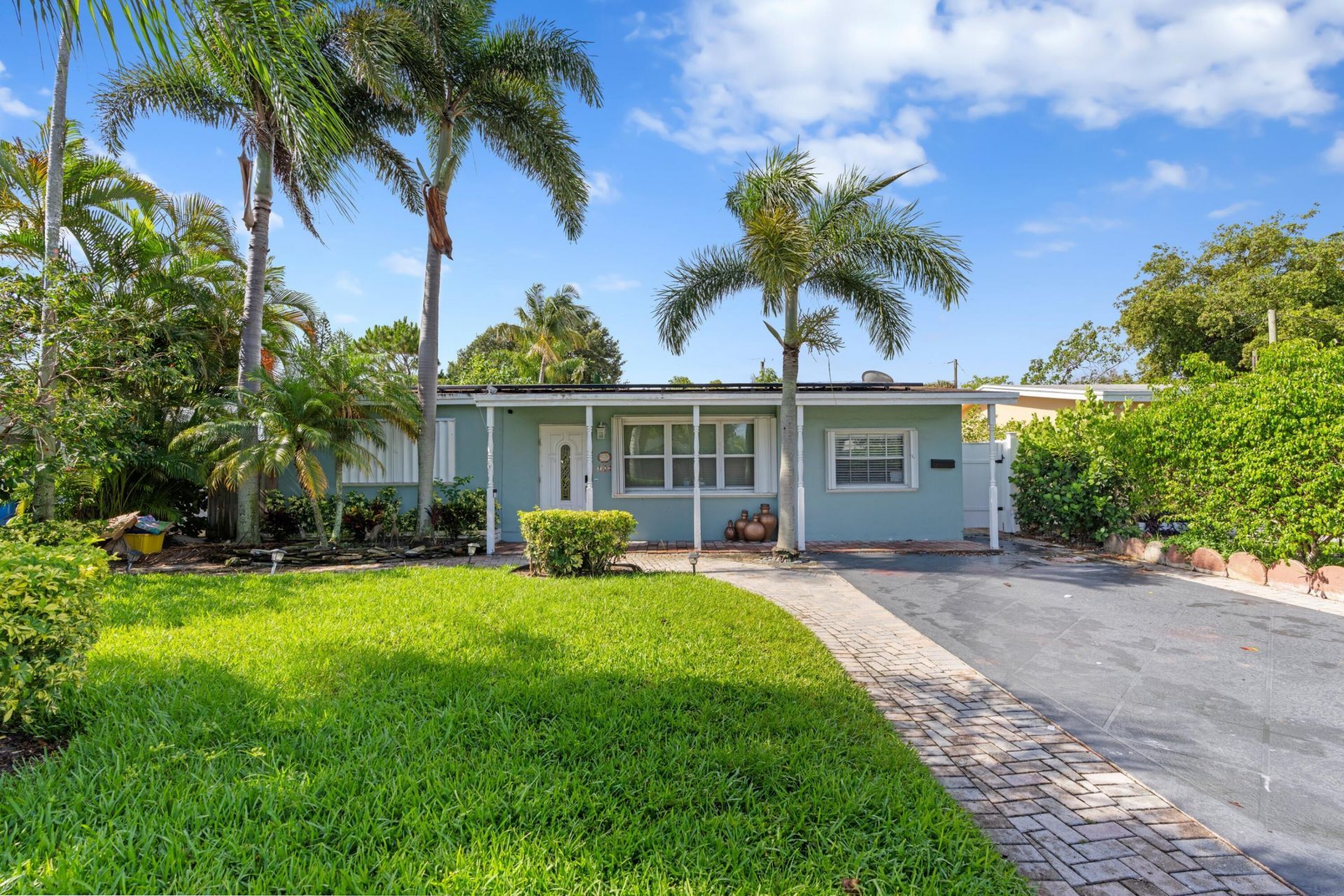 702 W Bloxham Street, Lantana, FL 33462 Photo