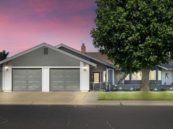 747 Foxfire Dr, Manteca, CA 95337