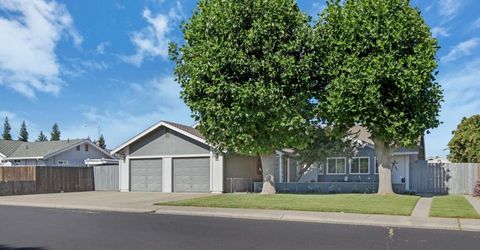 747 Foxfire Dr, Manteca, CA 95337 Photo