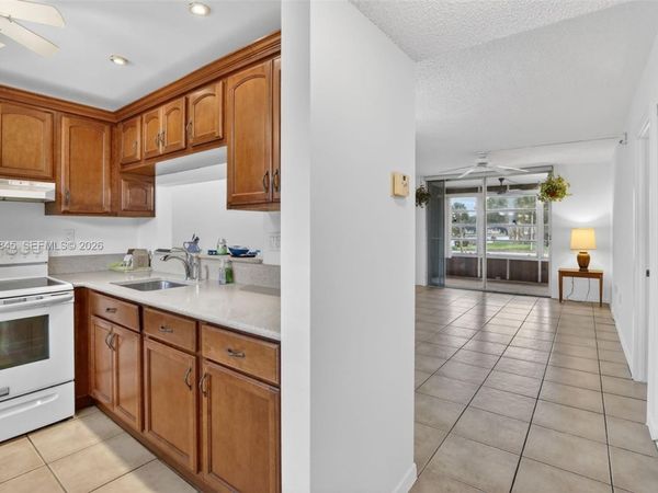 9090 Lime Bay Blvd , Unit 203, Tamarac, FL 33321