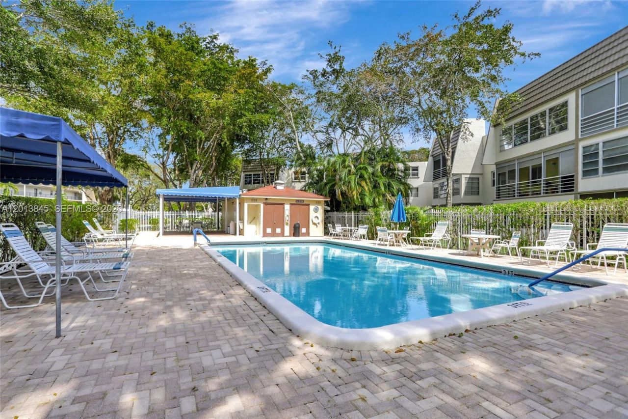 9090 Lime Bay Blvd, Unit 203, Tamarac, FL 33321 Photo