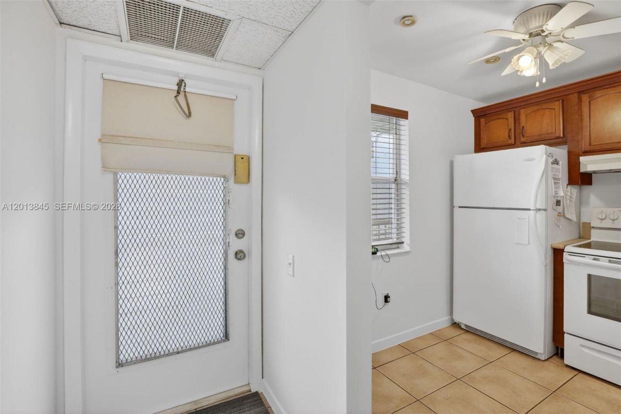 9090 Lime Bay Blvd, Unit 203, Tamarac, FL 33321 Photo