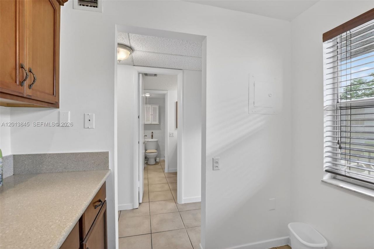 9090 Lime Bay Blvd, Unit 203, Tamarac, FL 33321 Photo