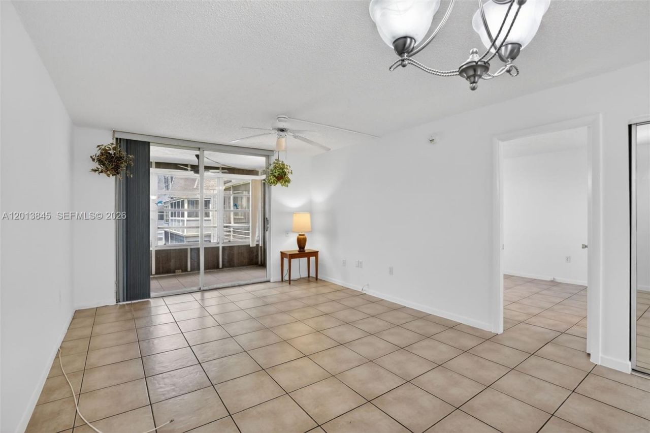 9090 Lime Bay Blvd, Unit 203, Tamarac, FL 33321 Photo